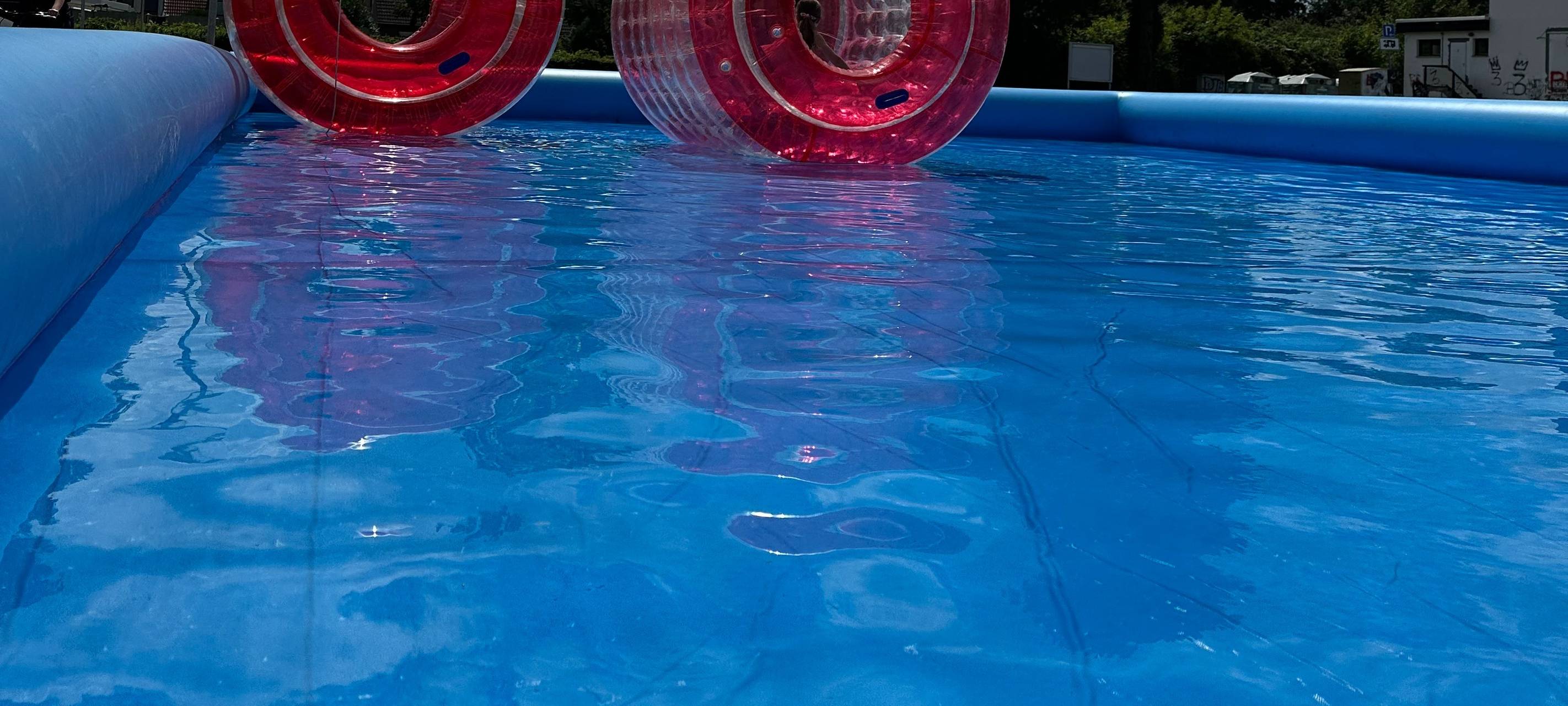 Elsdorf: Hüpfburgen-Wasserspaß startet zum zweiten Mal
