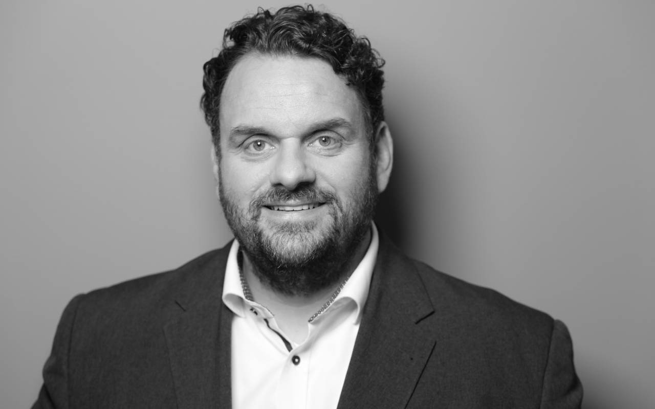 Prominente Gäste bei Trauerfeier für Guido van den Berg Radio Erft