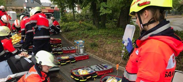 Busunfall - Großübung in Erftstadt-Lechenich