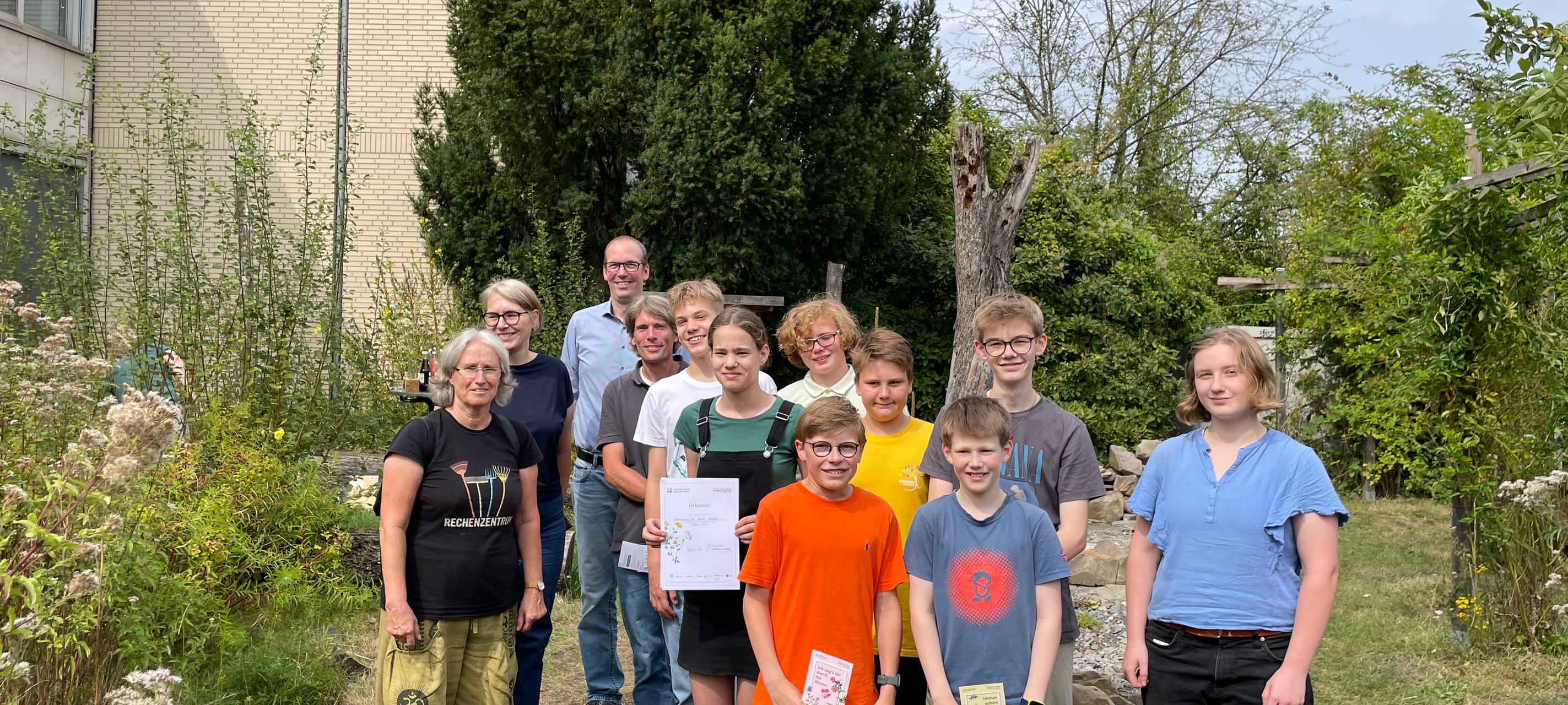 Frechener Gymnasium für naturnahen Schulgarten ausgezeichnet