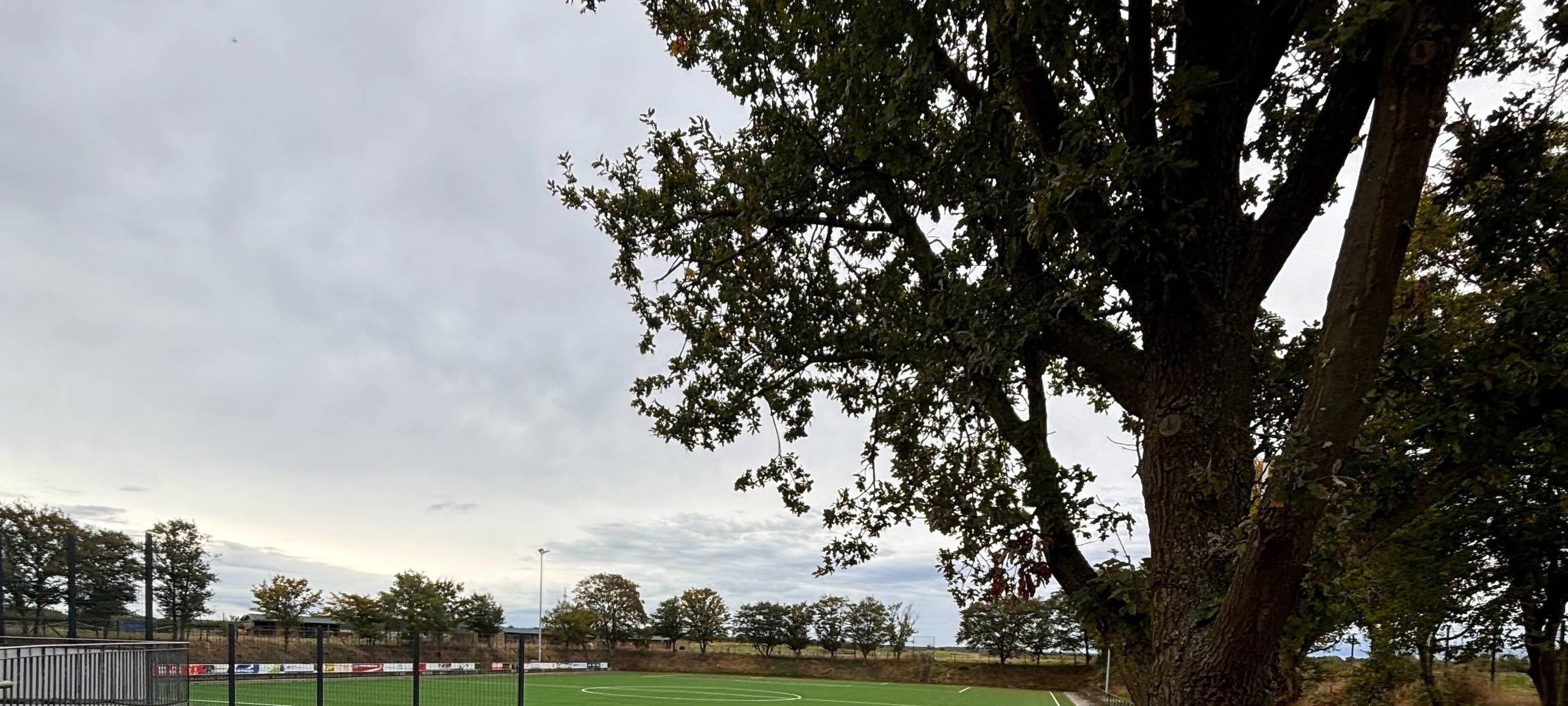 SSV Rot-Weiß Ahrem eröffnet den neuen Fußballplatz