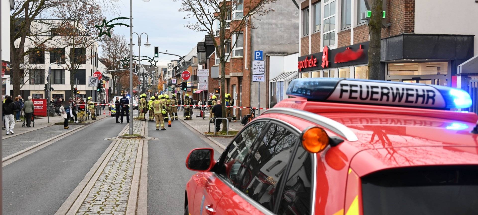 Gasaustritt in Pulheim: Großeinsatz auf der Venloer Straße