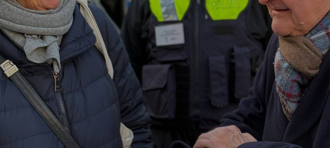 Reul besucht Kölner Ebertplatz