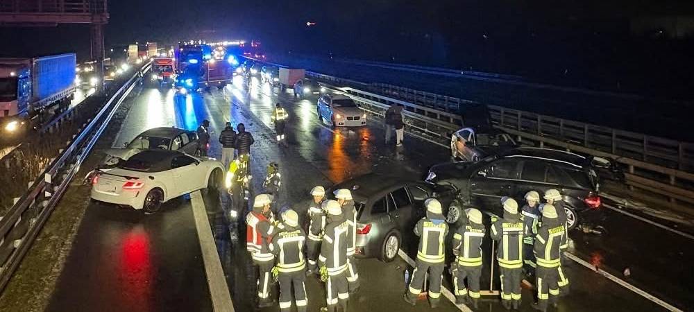 Unfall auf der A4 mit mehreren Verletzten