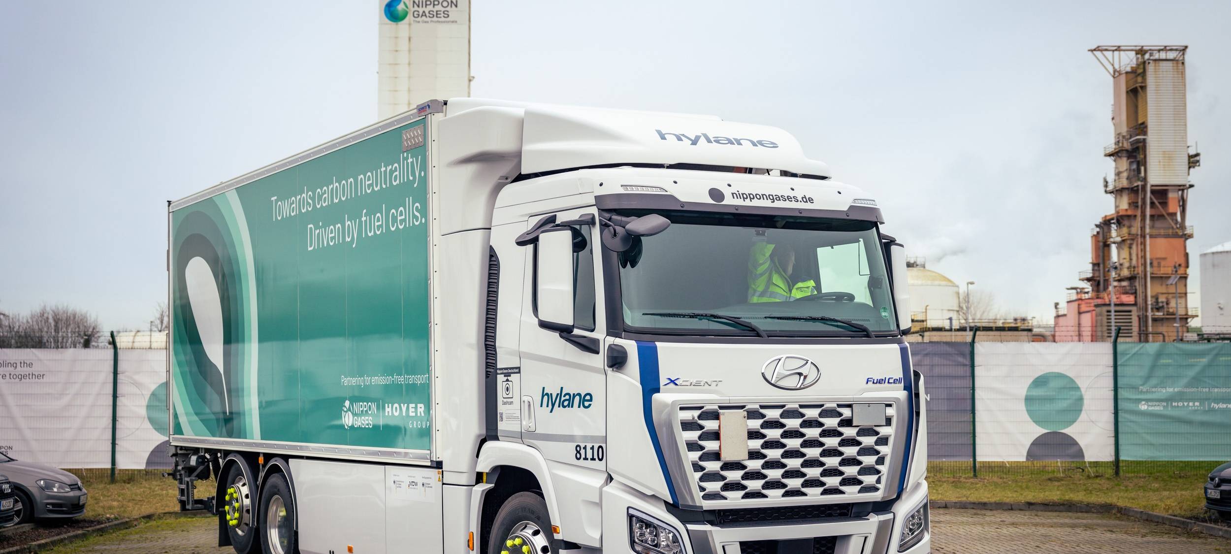 Hürther Spedition erhält Wasserstoff-LKW von Neubaur
