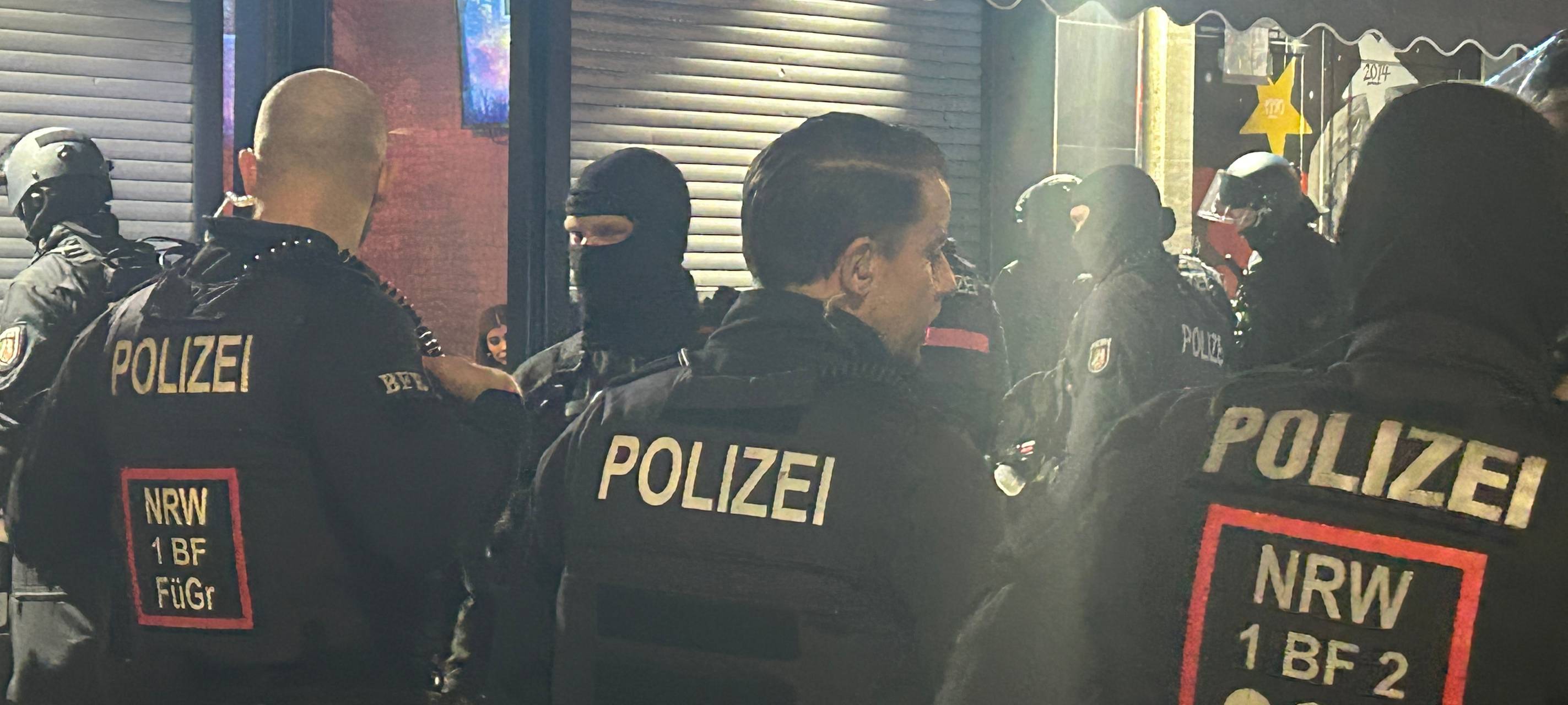 Polizei durchsucht Shisha-Bar in der Kölner City