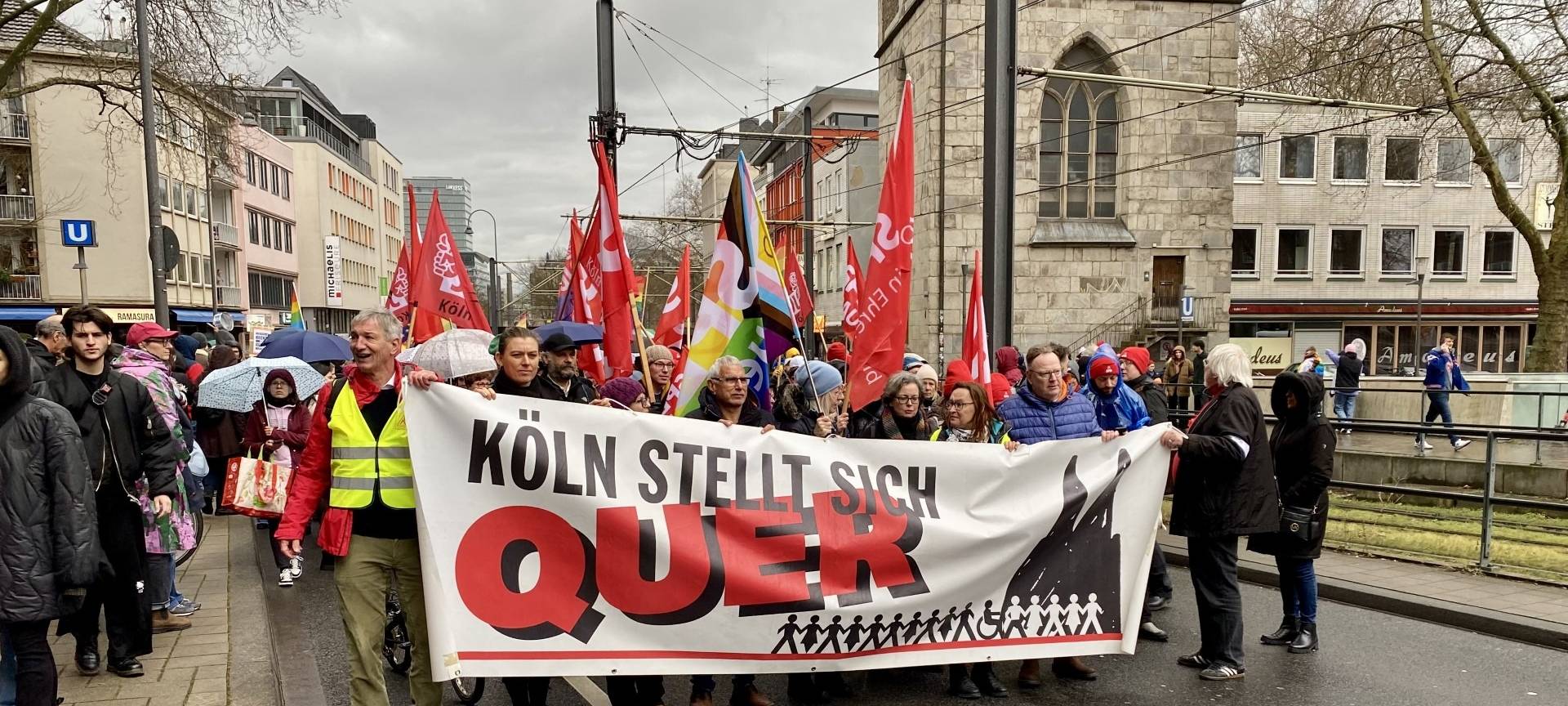 Köln demonstriert gegen Rechts