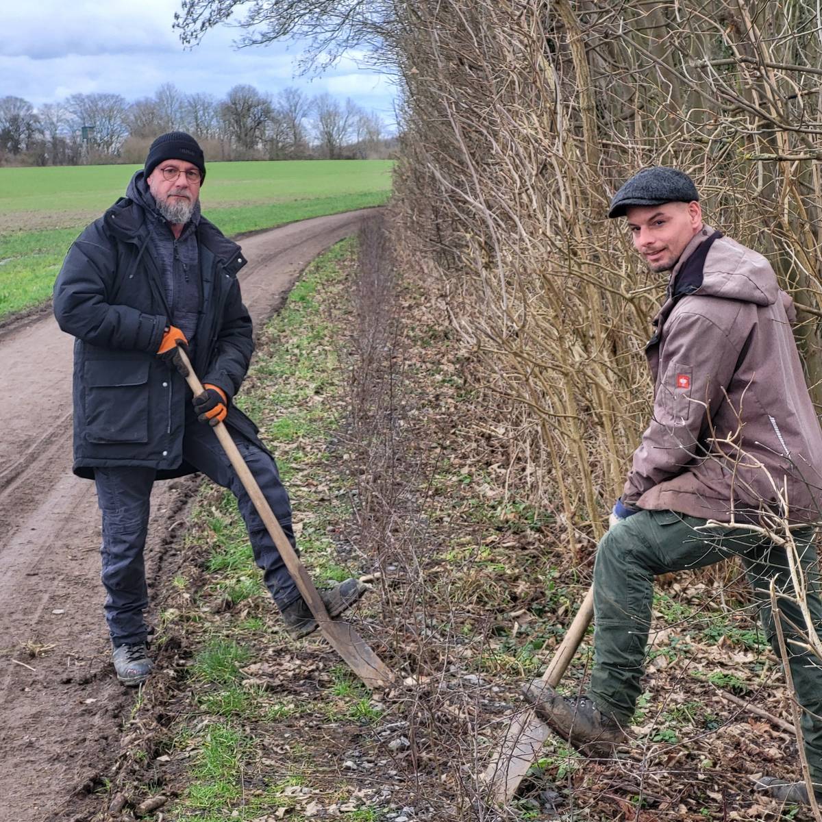 Pulheim: Neue Heckensträucher für die Große Laache - Radio Erft