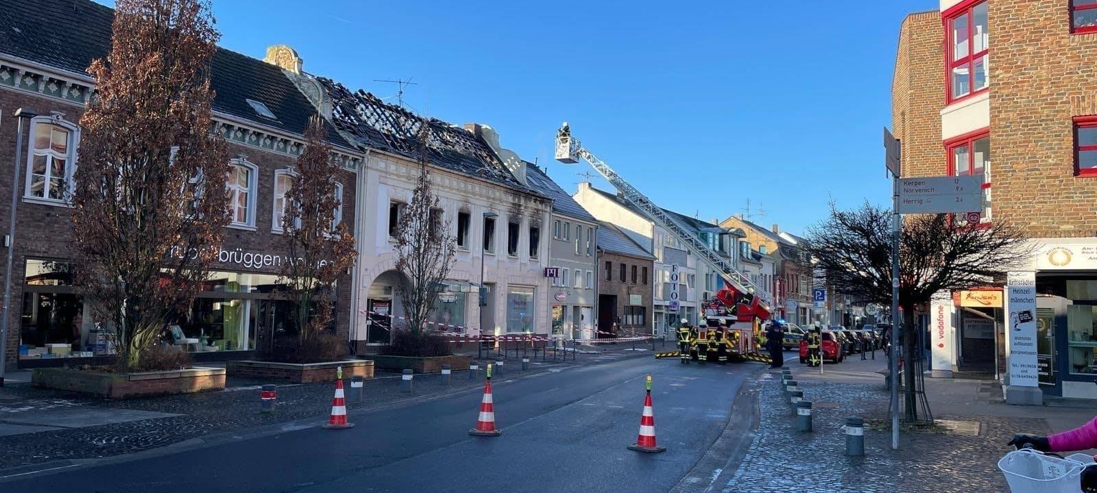 Erftstadt: Ermittlungen wegen fahrlässiger Brandstiftung