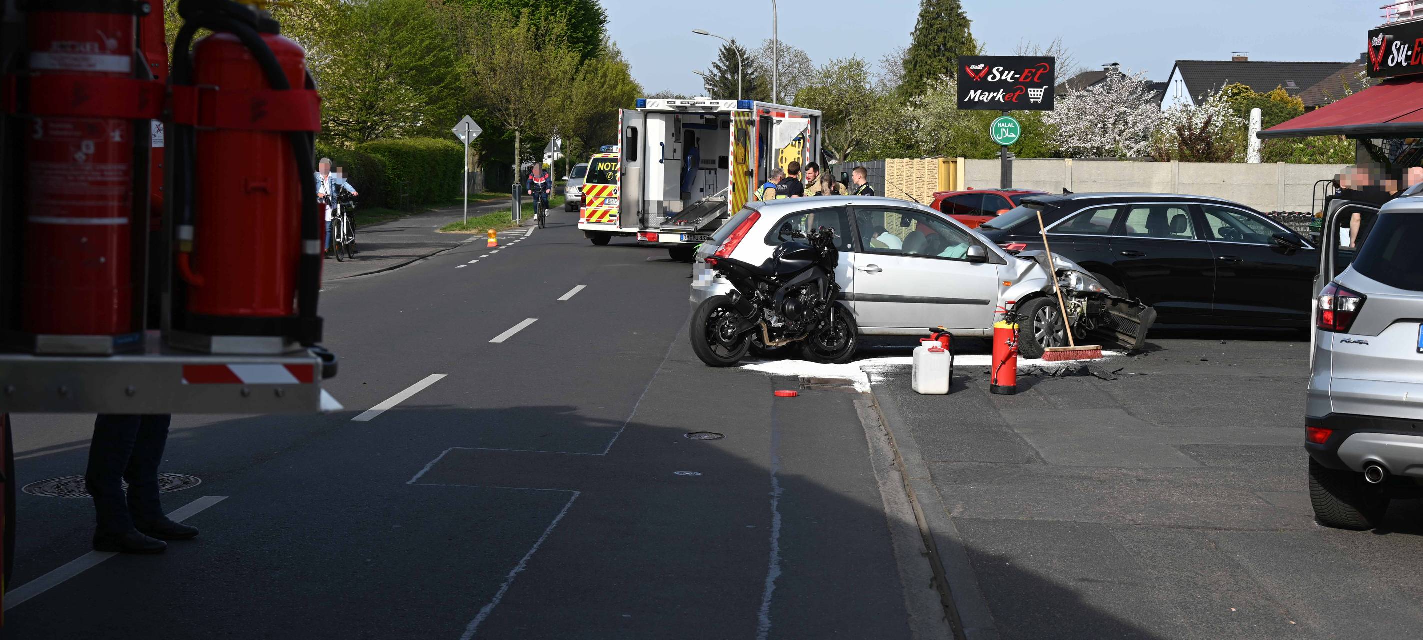 Schwerer Unfall in Pulheim: Rettungshubschrauber im Einsatz