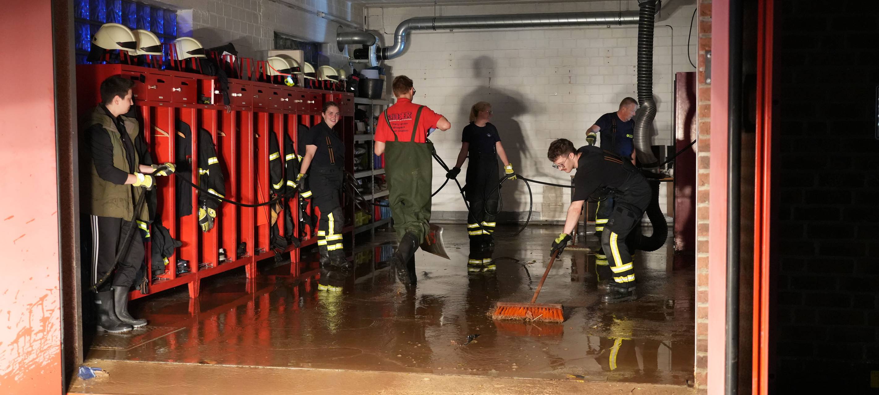 Stromausfall und Überschwemmungen: Unwetter trifft Erftstadt