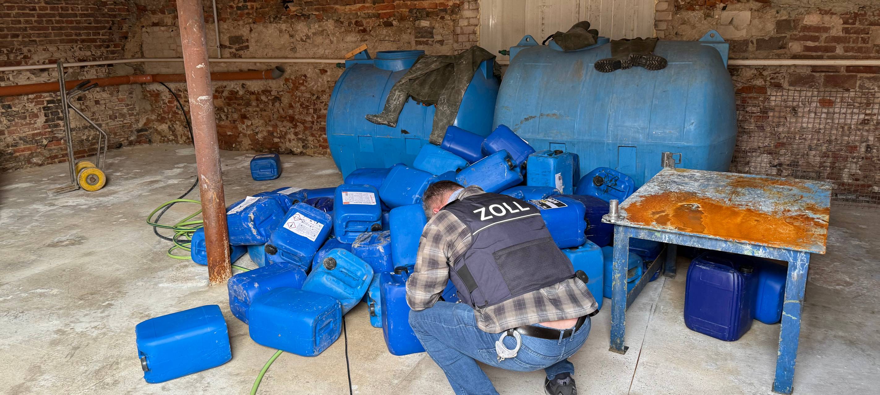 Drogen, Waffen, Schmuck - Details zu Drogenlabor in Kerpen