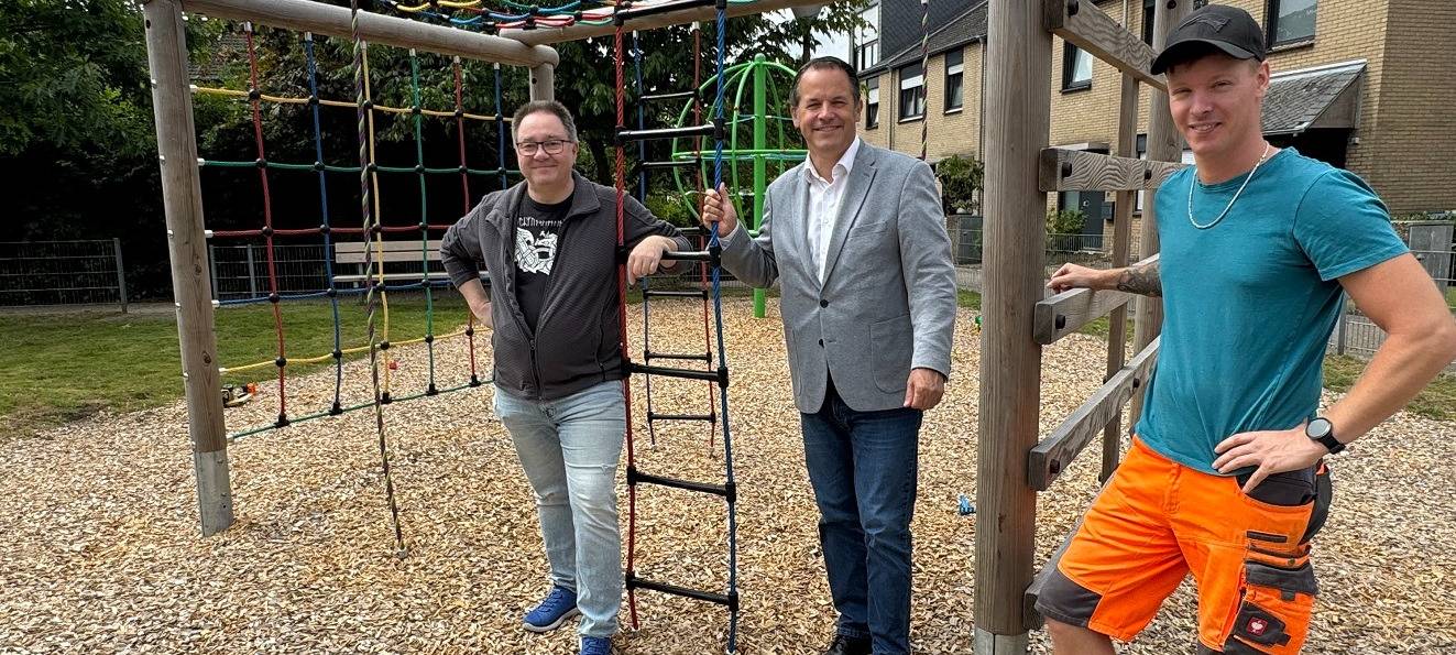 Neue Spielgeräte auf Pulheimer Spielplatz