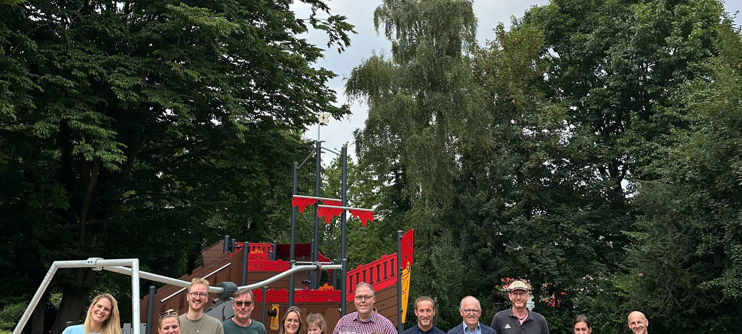 Neuer Spielplatz in Oberembt: Treffpunkt für Kinder