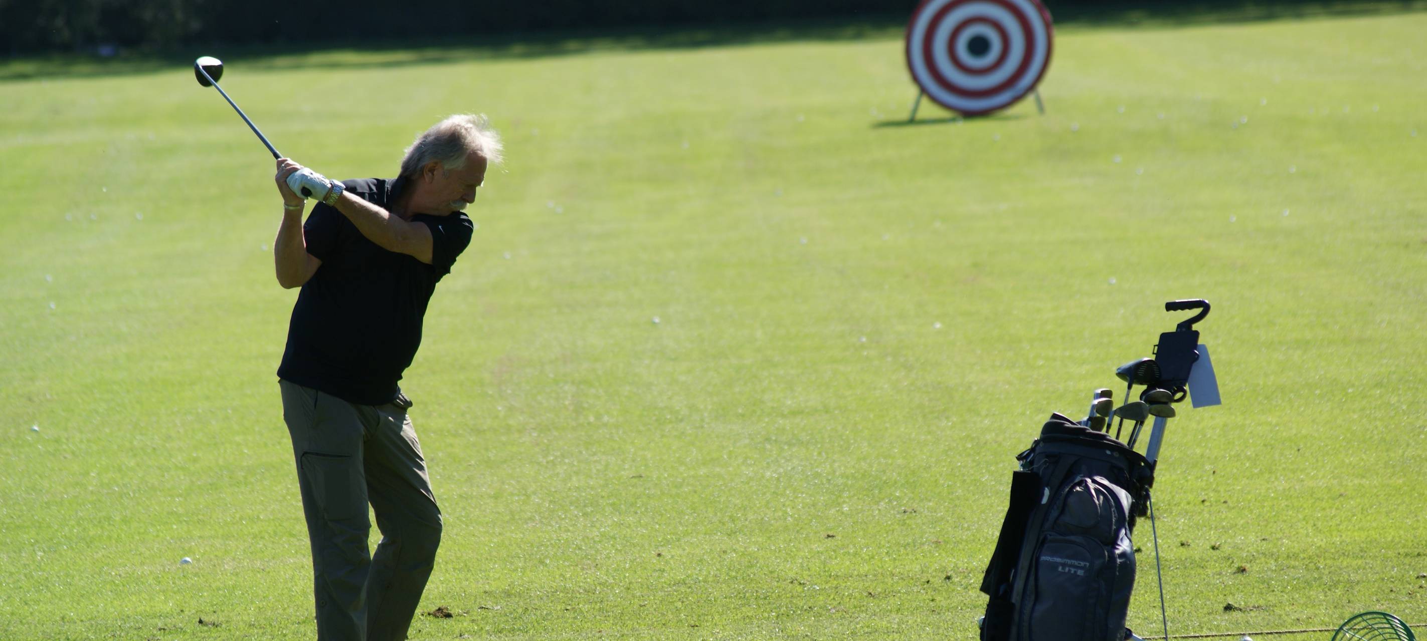 Golfen für den guten Zweck in Erftstadt