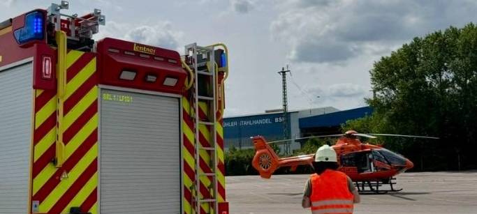 Arbeitsunfall in Brühl-Ost: Arbeiter stürzt in Schacht