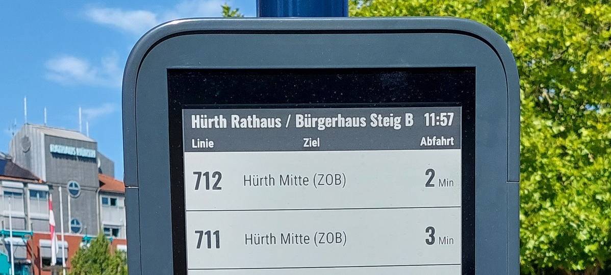 Hürth: Stadtbus-Haltestellen erhalten digitale Anzeigen