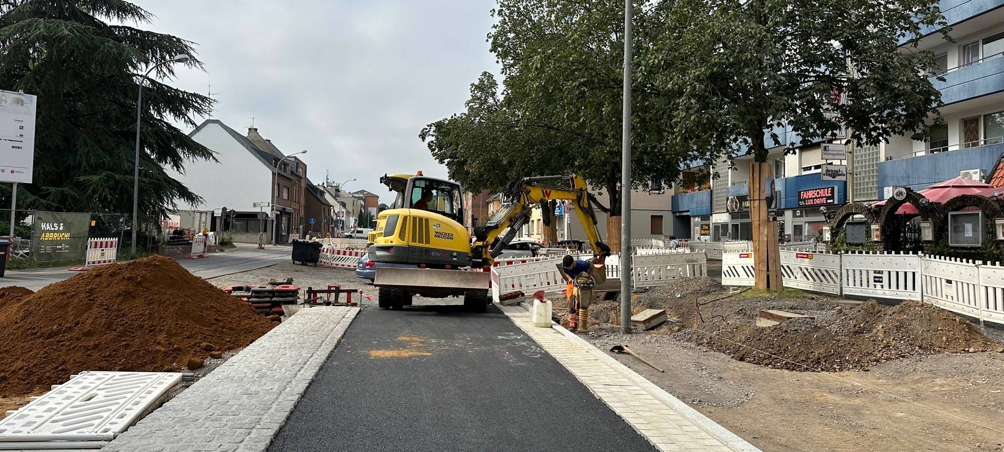 Neue Verkehrsführung auf der "Lebensader Lux" in Hermülheim