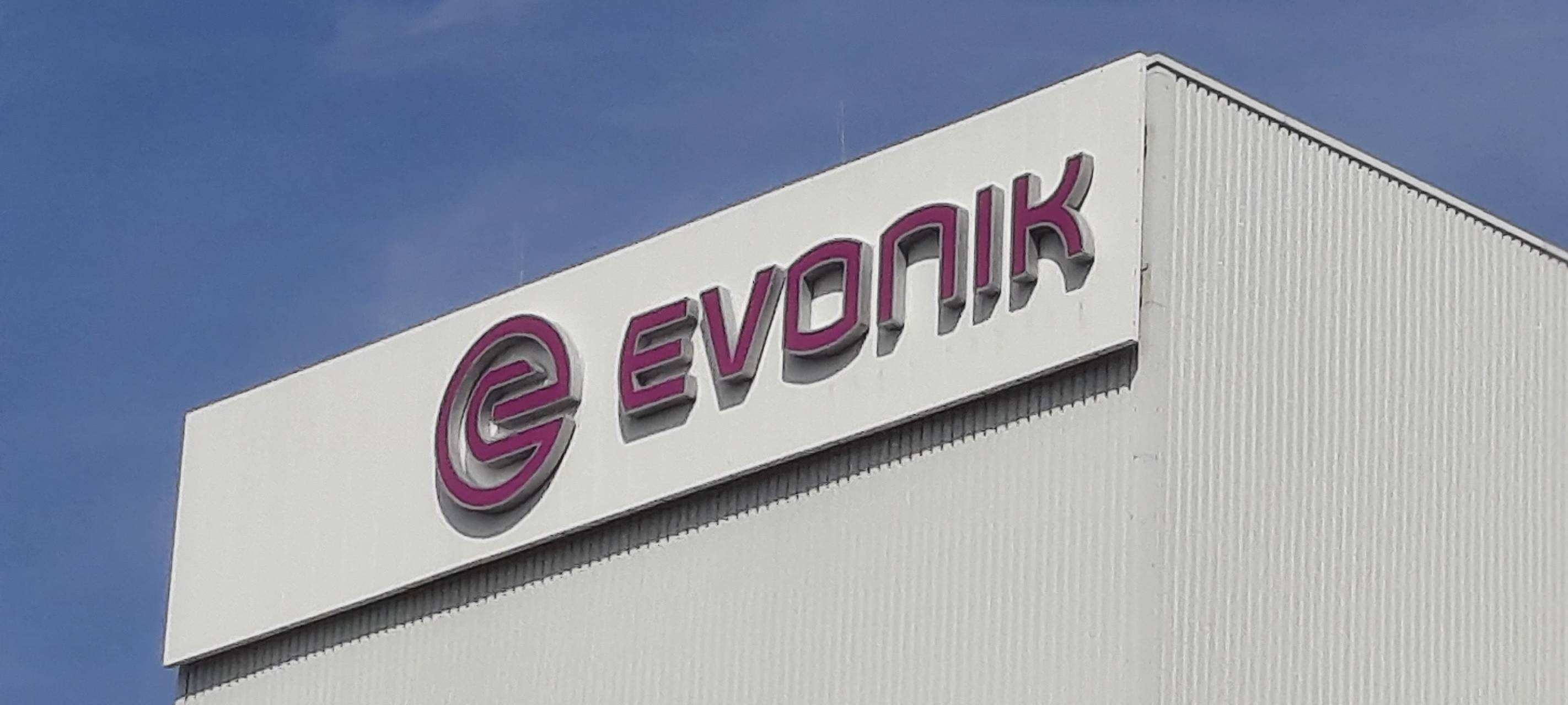 Evonik strukturiert Standort Wesseling um
