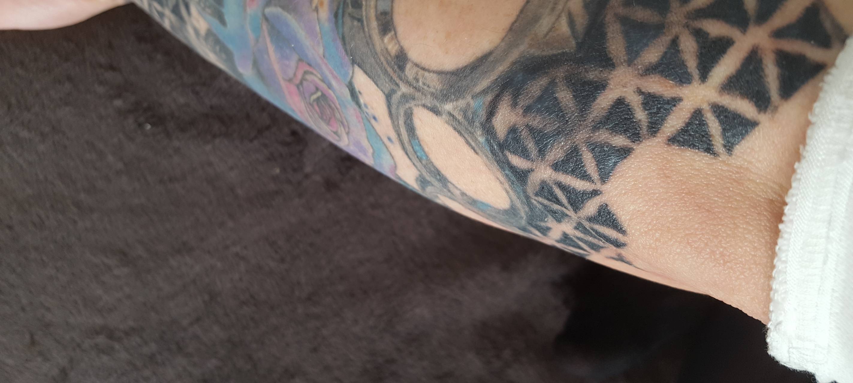 Rettet Jennis Tattoo - Wer kann helfen?