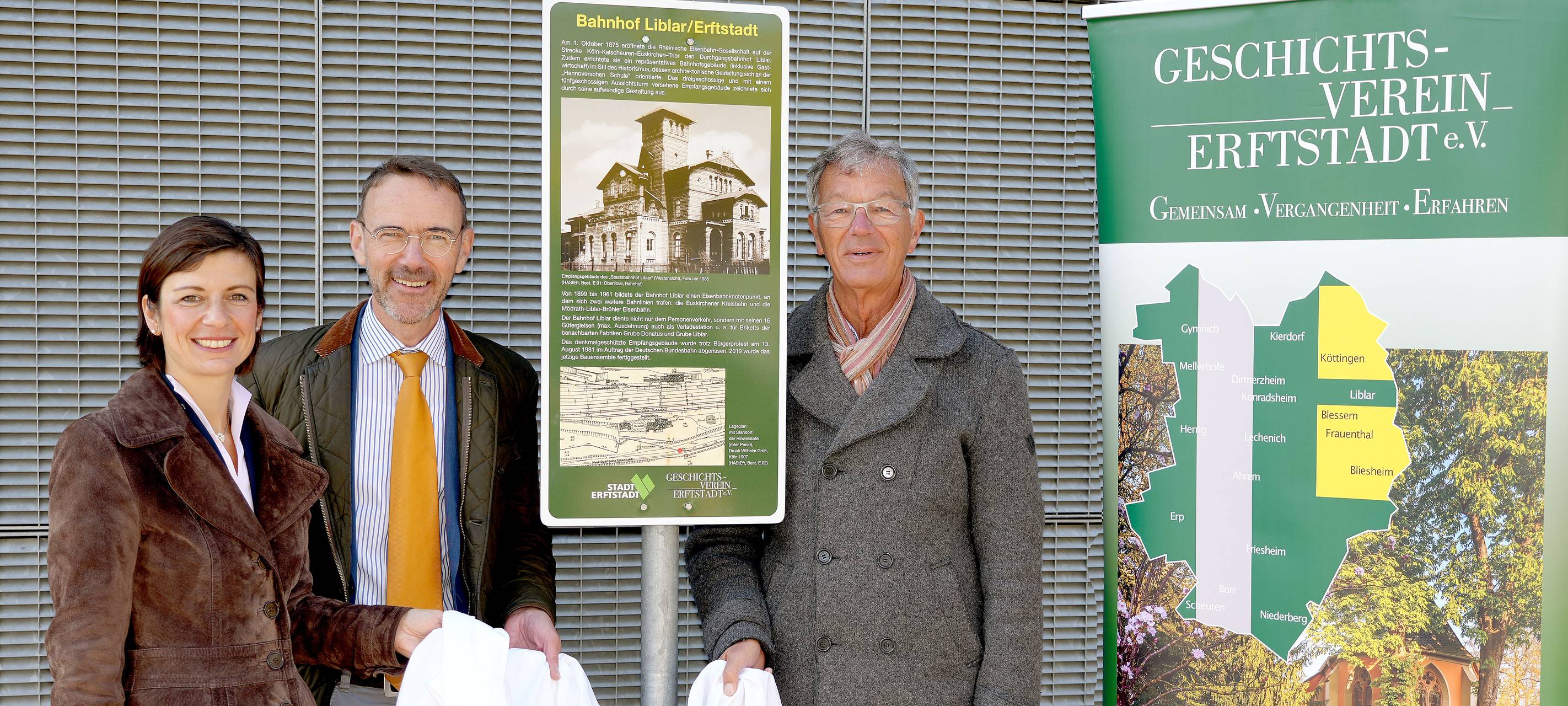 Neue Infotafel erinnert an den Alten Bahnhof in Liblar