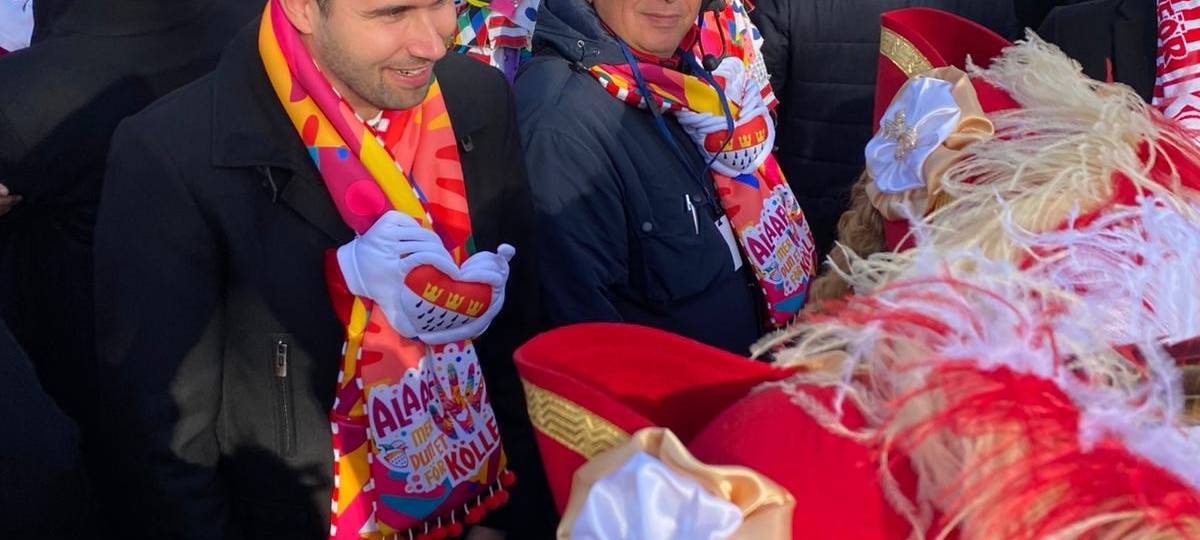 Karneval in Köln: Tausende feiern ausgelassen