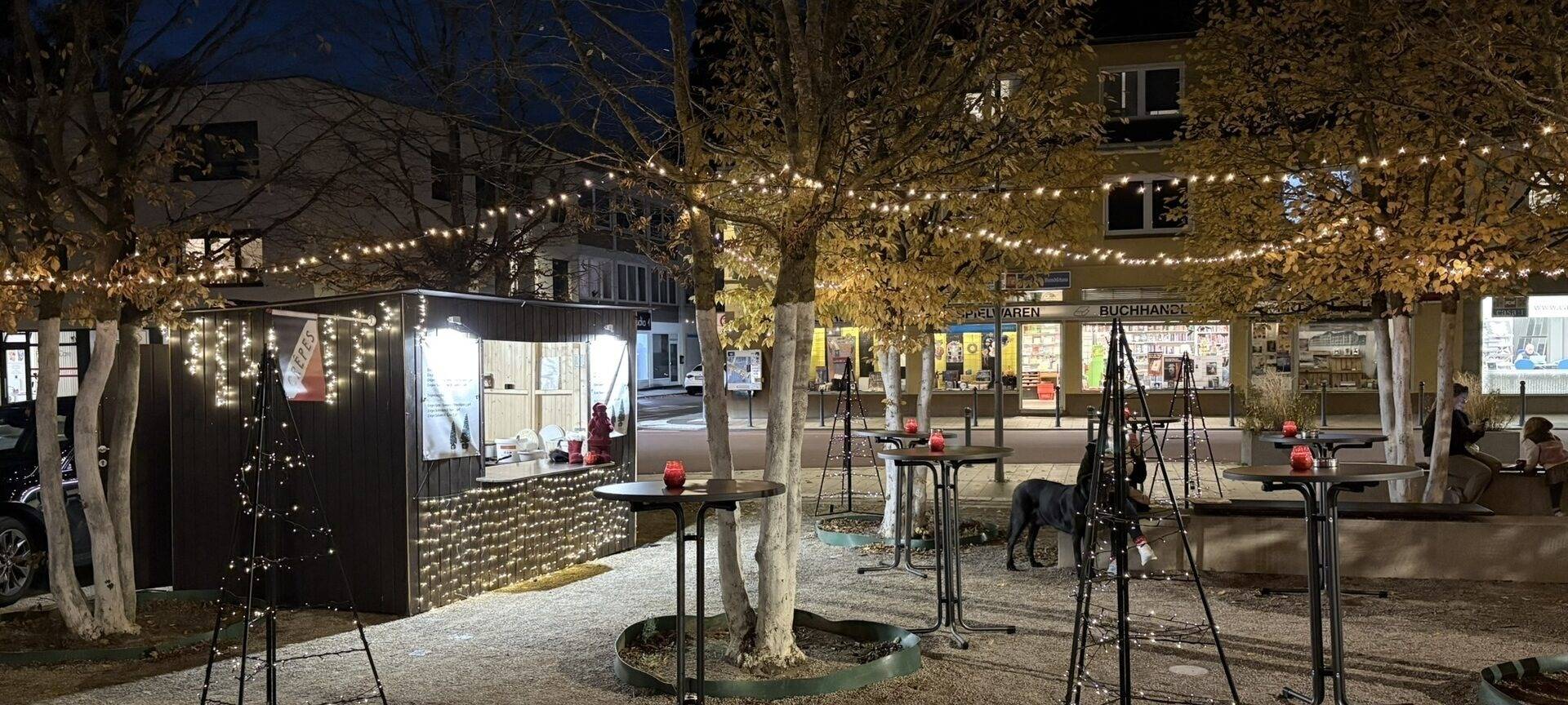 Glühwein auf Platz in Liblar