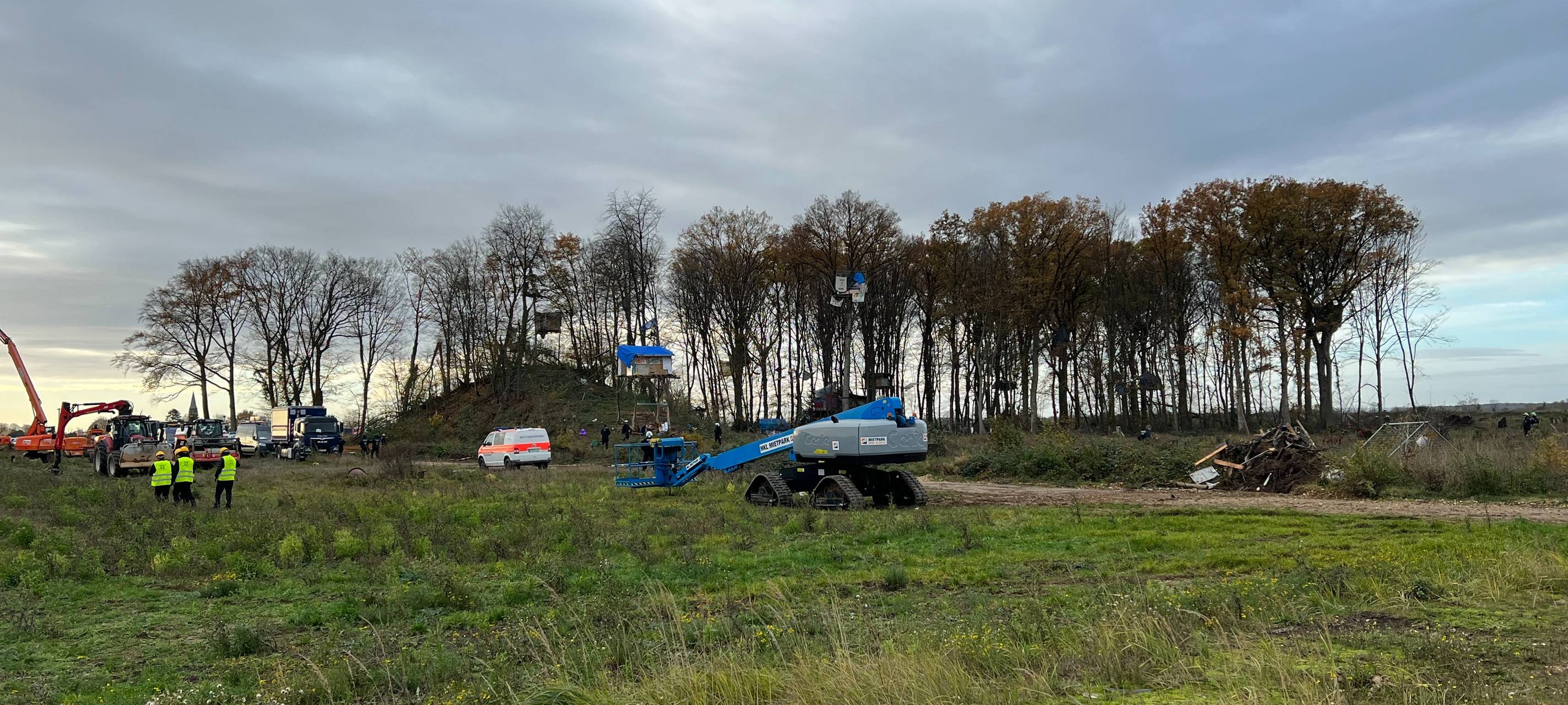 Kerpen-Manheim: Polizei räumt das Sündenwäldchen