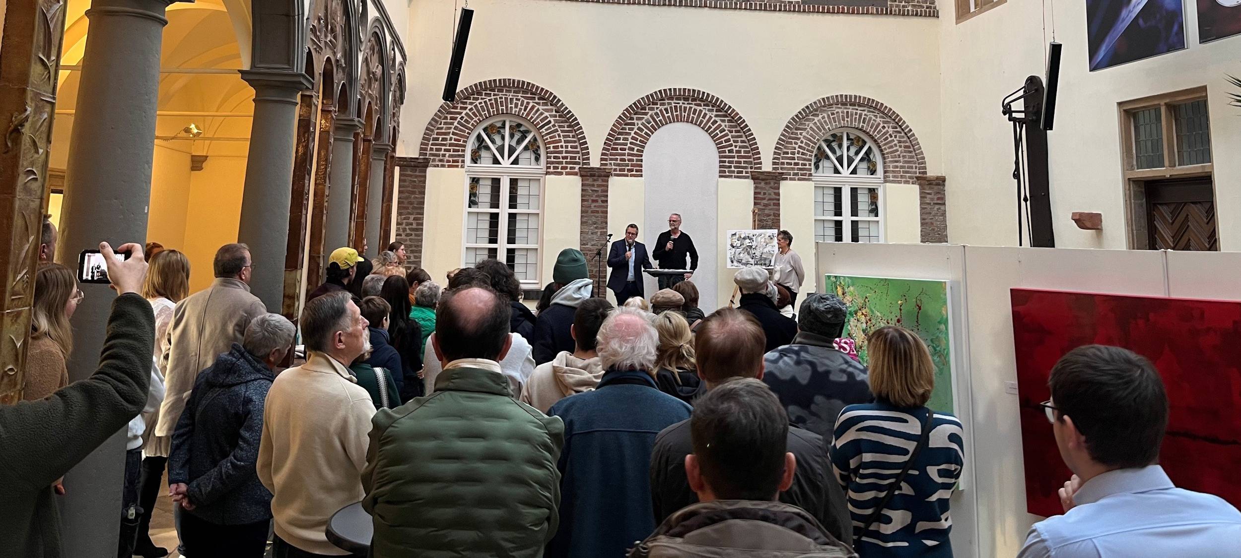 Kunstauktion sammelt Spenden für Starkregen-Opfer