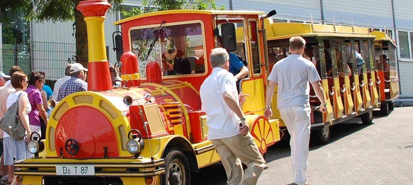 Mit der Bimmelbahn beim Zoch in Liblar