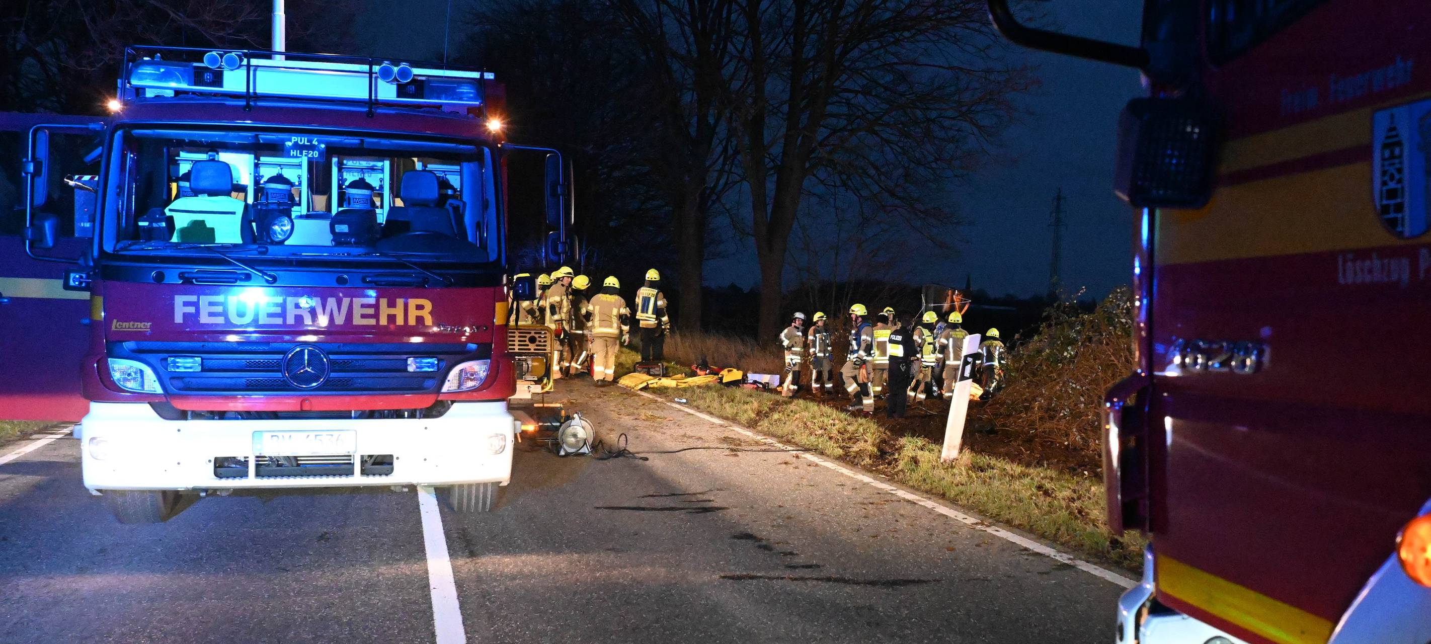 Schwerer Unfall auf K24 bei Pulheim-Stommeln