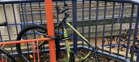 Brühl entfernt Schrotträder an Abstellplätzen