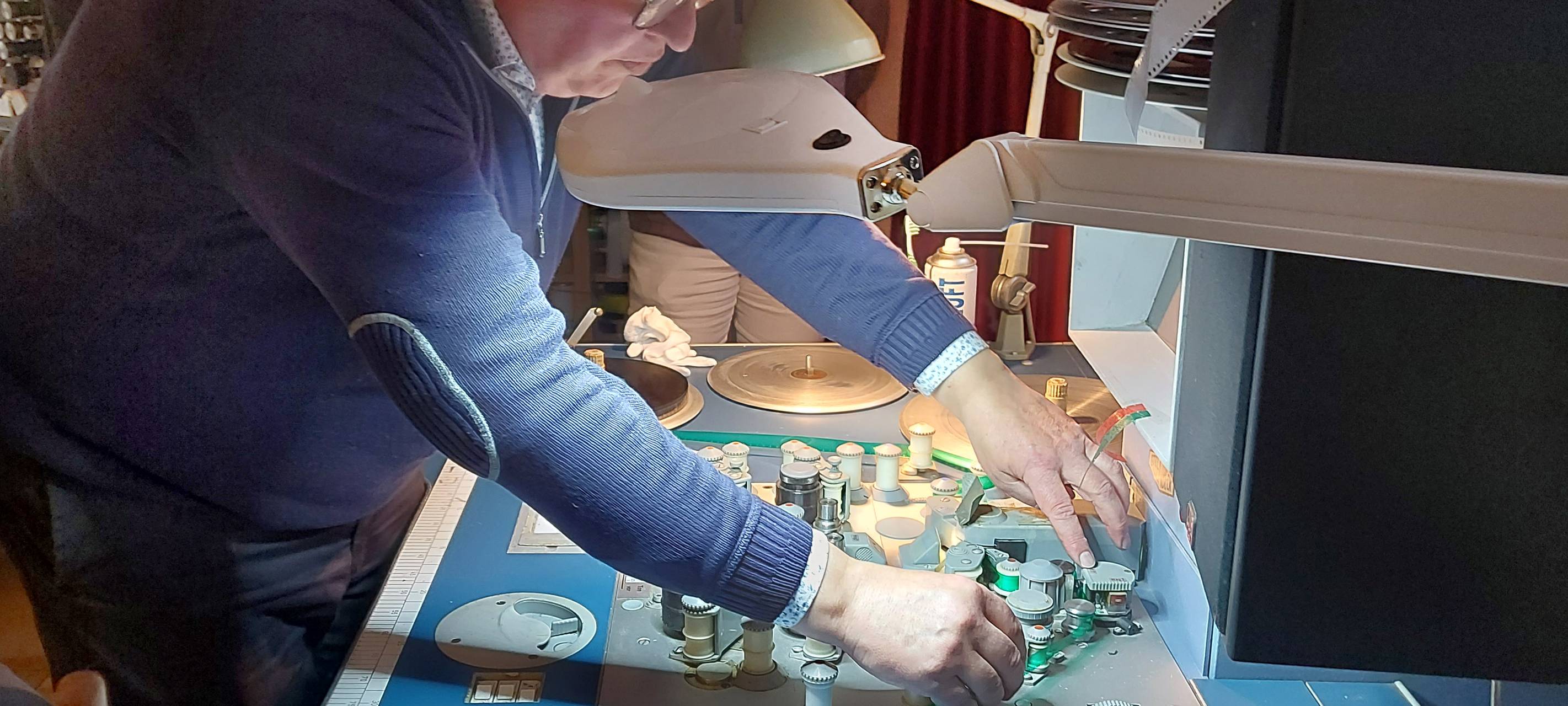 Brühl digitalisiert alte Filmrollen aus dem Stadtarchiv