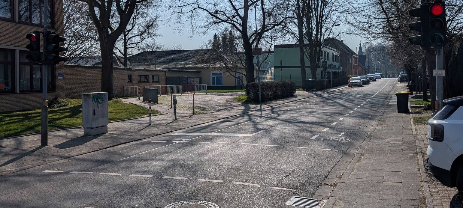 Bedburg: Defekt an Ampel an der Anton-Heinen-Schule