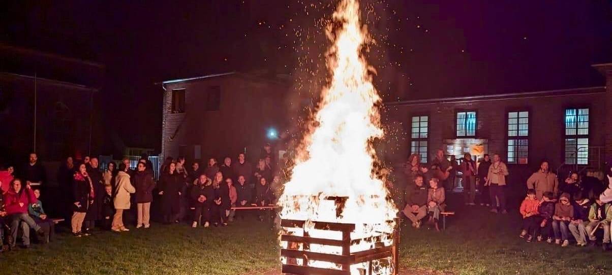 Frechen: Osterfeuer der Pfadfinder in Königsdorf