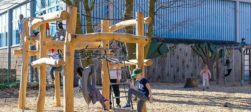 Neuer Schulhof in Hürth fertig