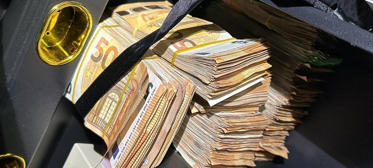 Großeinsatz von Polizei und Zoll im Kreis