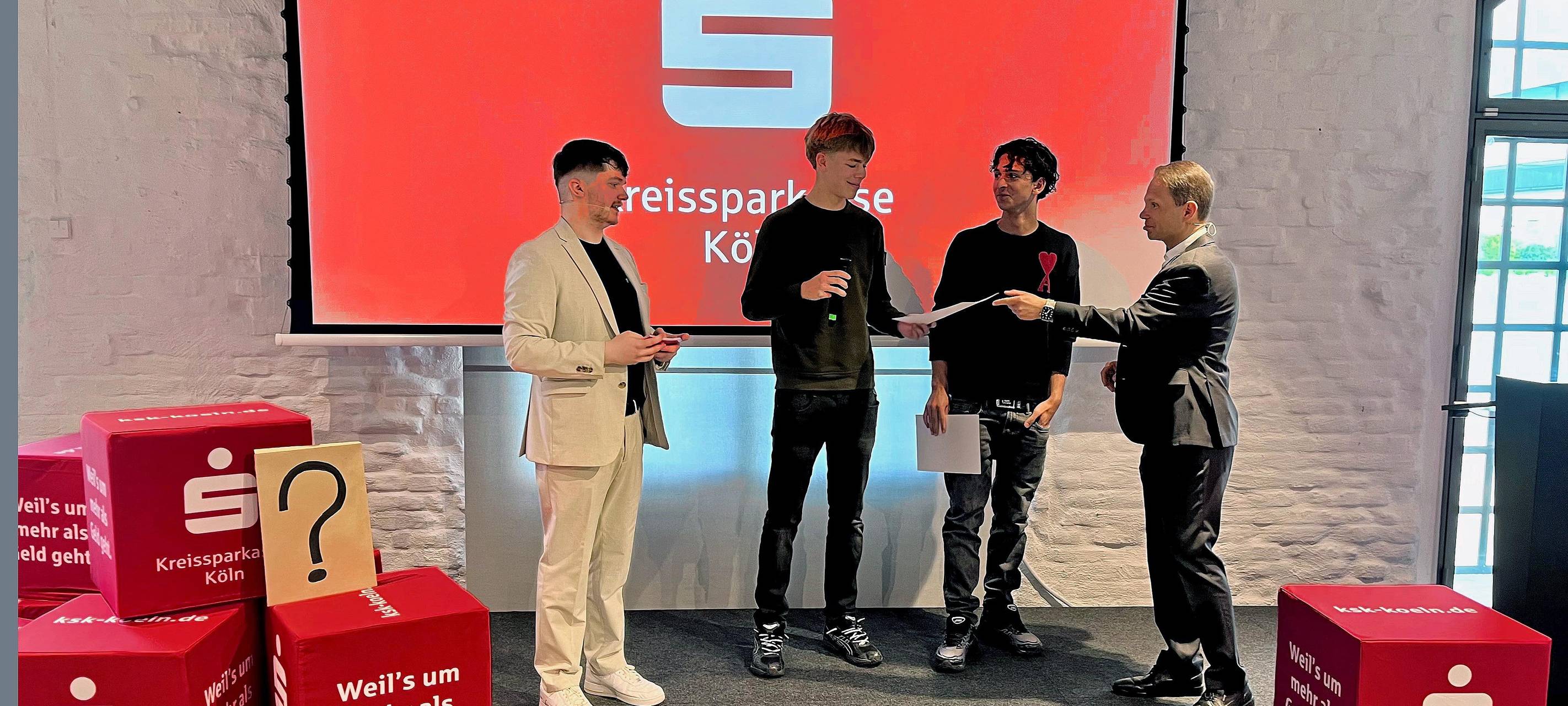 Teams aus Frechen und Erftstadt siegen beim Börsenspiel