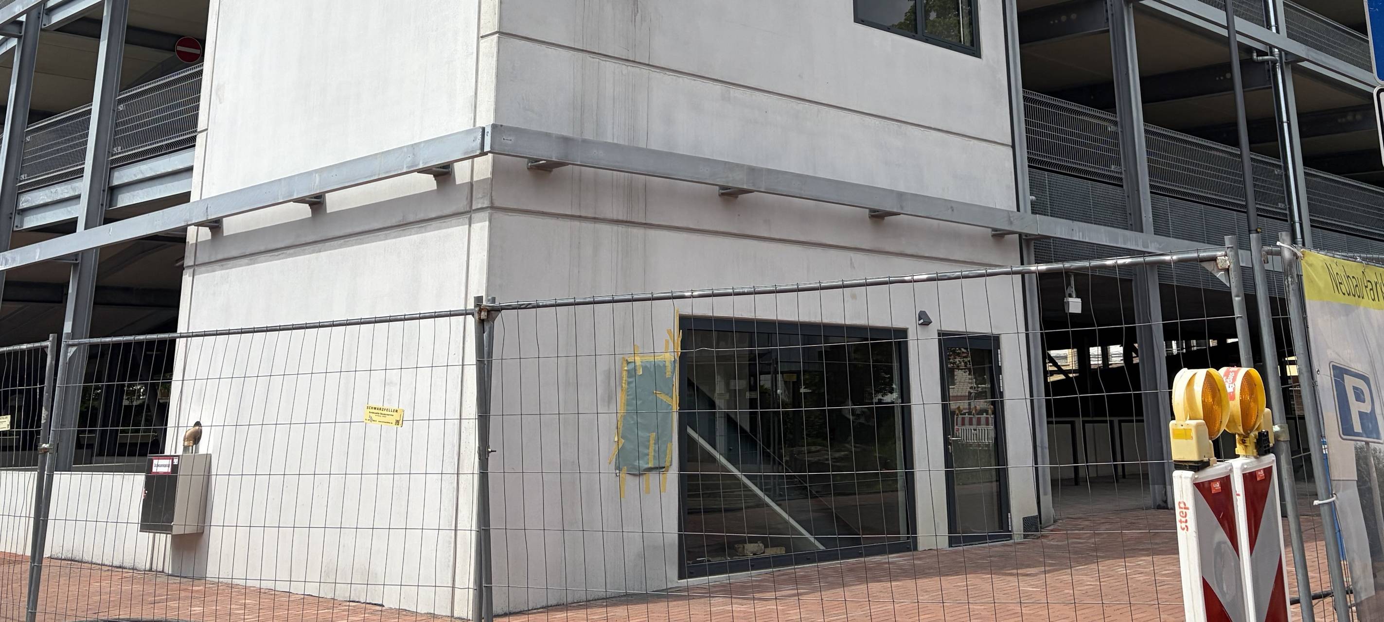 Frechen: Parkhaus an Josefstraße kur vor dem Start