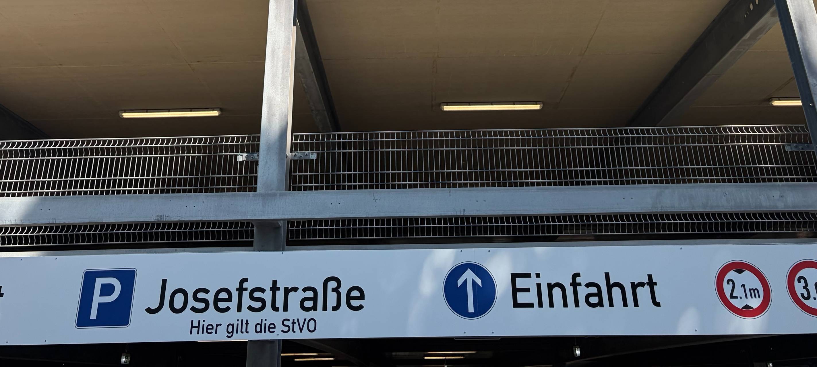 Frechen: Neues Parkhaus ist eröffnet