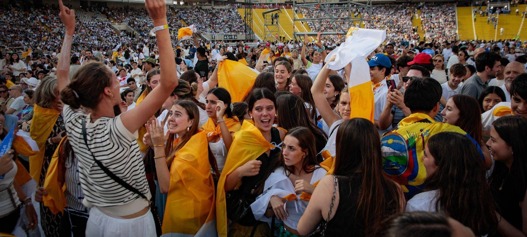 Papst Leo XIV. besucht Spanien - Olympiastadion