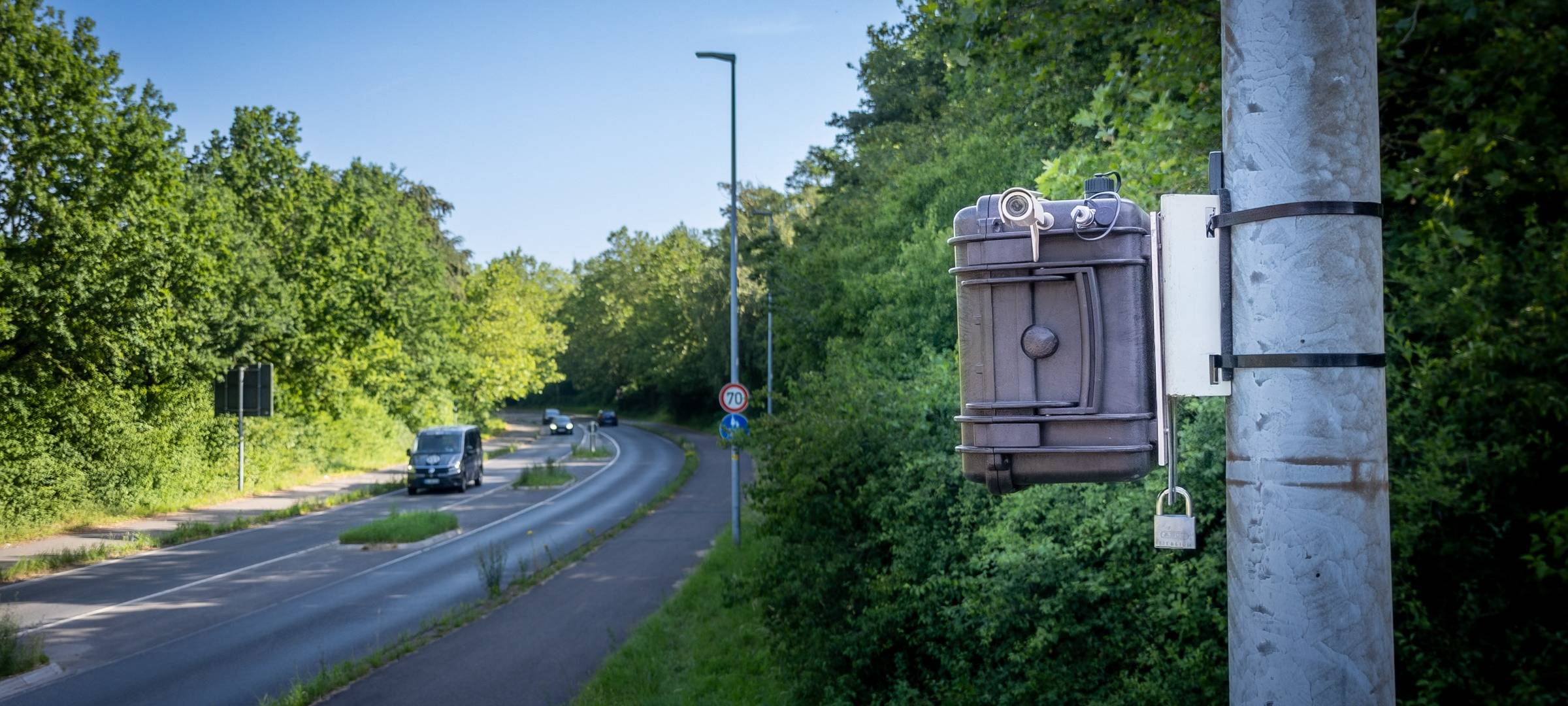 Graue Kästen in Hürth: Das steckt dahinter