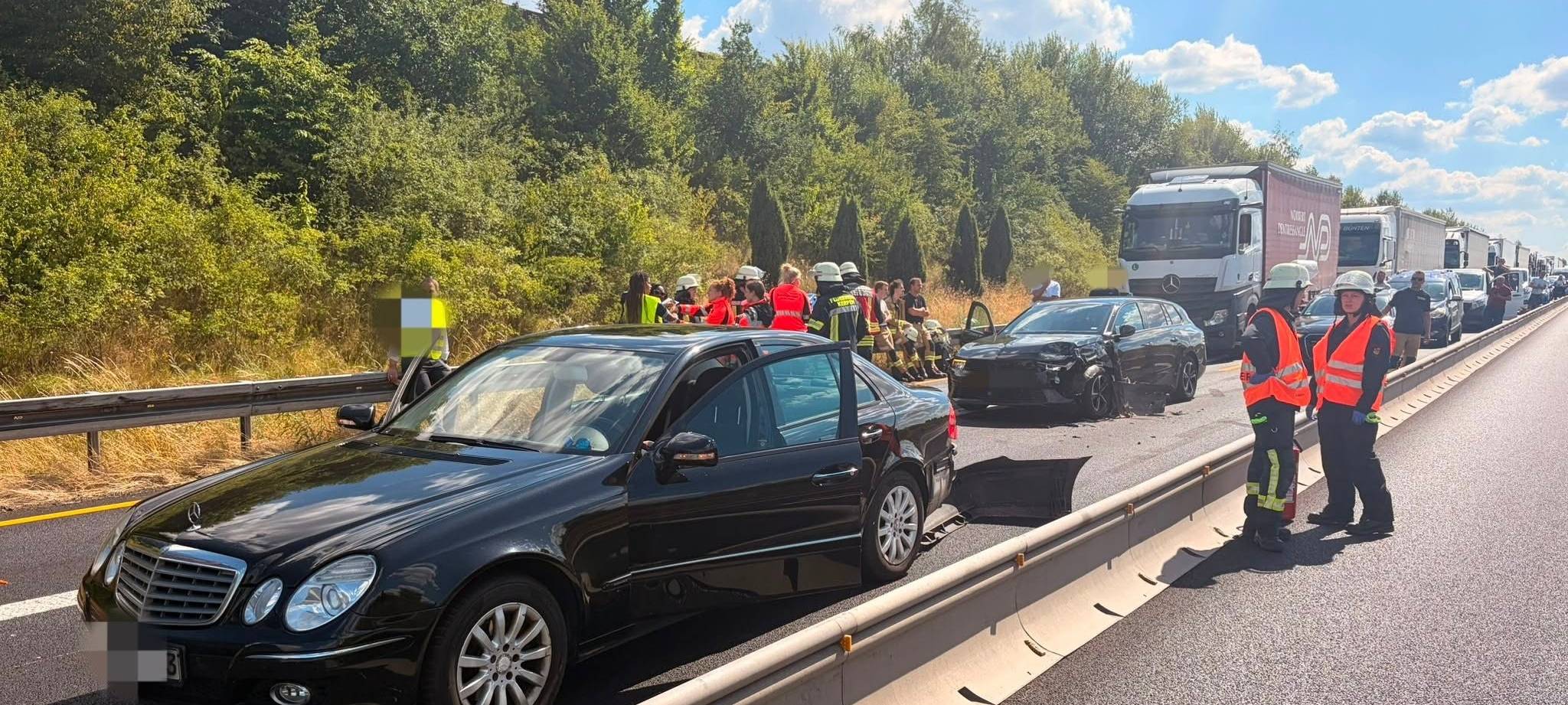 Ärgernis Rettungsgasse: Feuerwehr kam auf A4 nicht durch