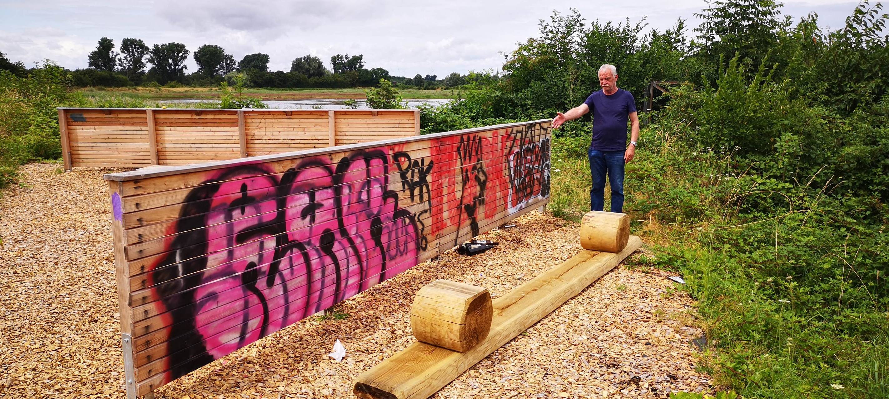 Vandalismus in Bedburg: Aussichtsplattform beschädigt