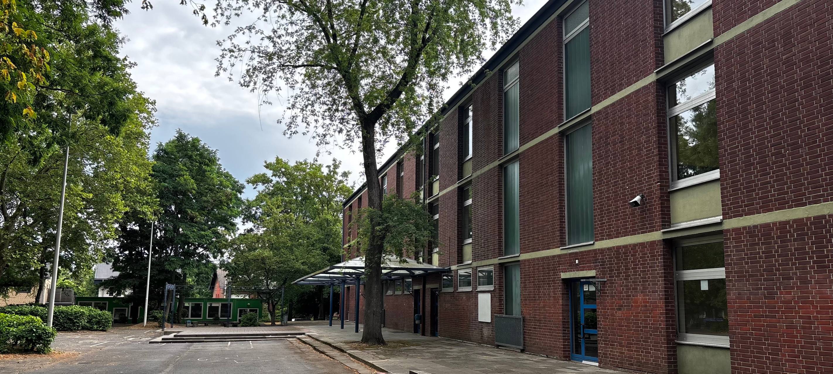 Steinzeugschule Frechen zieht in die Burgschule um