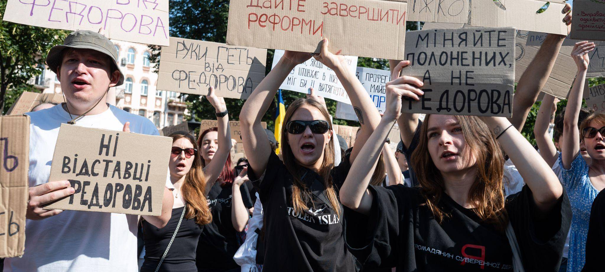 Proteste in Kiew nach Entlassung von Verteidigungsminister