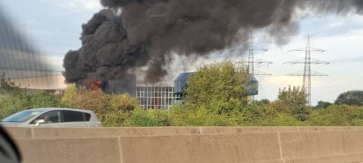 Großbrand in Paffendorf: Rauch über Bergheim