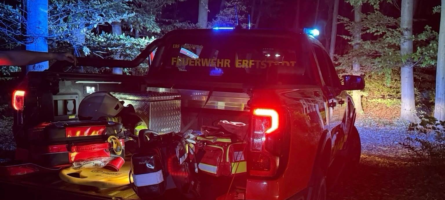 Feuerwehr rettet Seniorin am Erftstädter Concordiasee