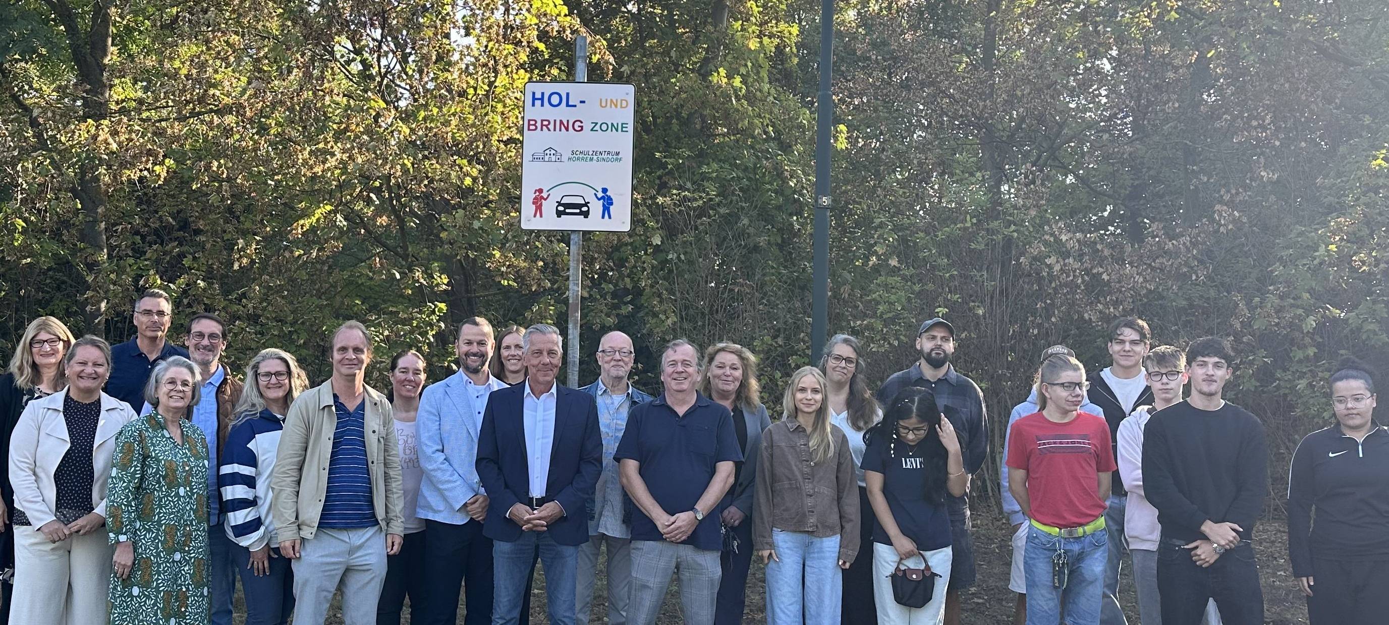 Neue Hol- und Bring-Zone am Schulzentrum in Kerpen