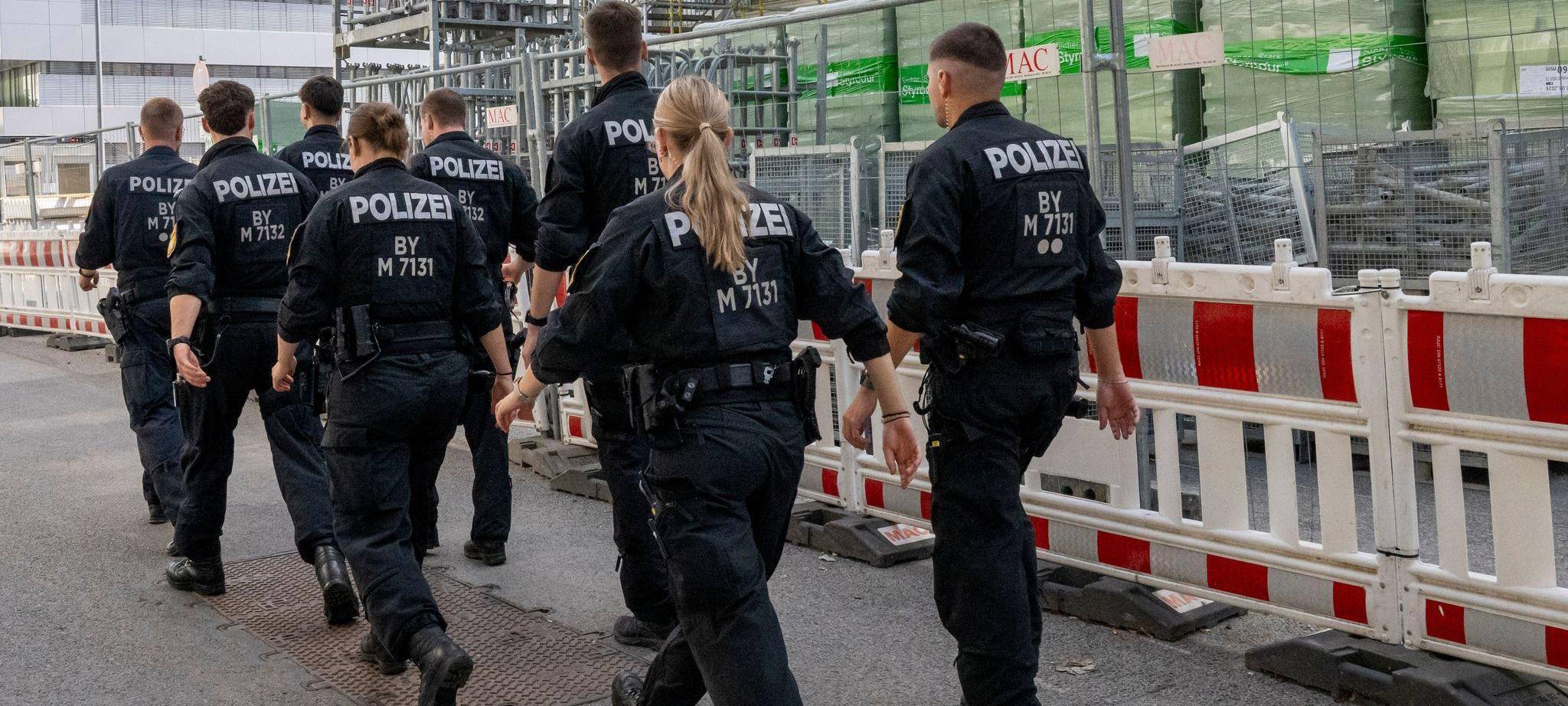 Brandsätze auf Münchner Baustelle geworfen